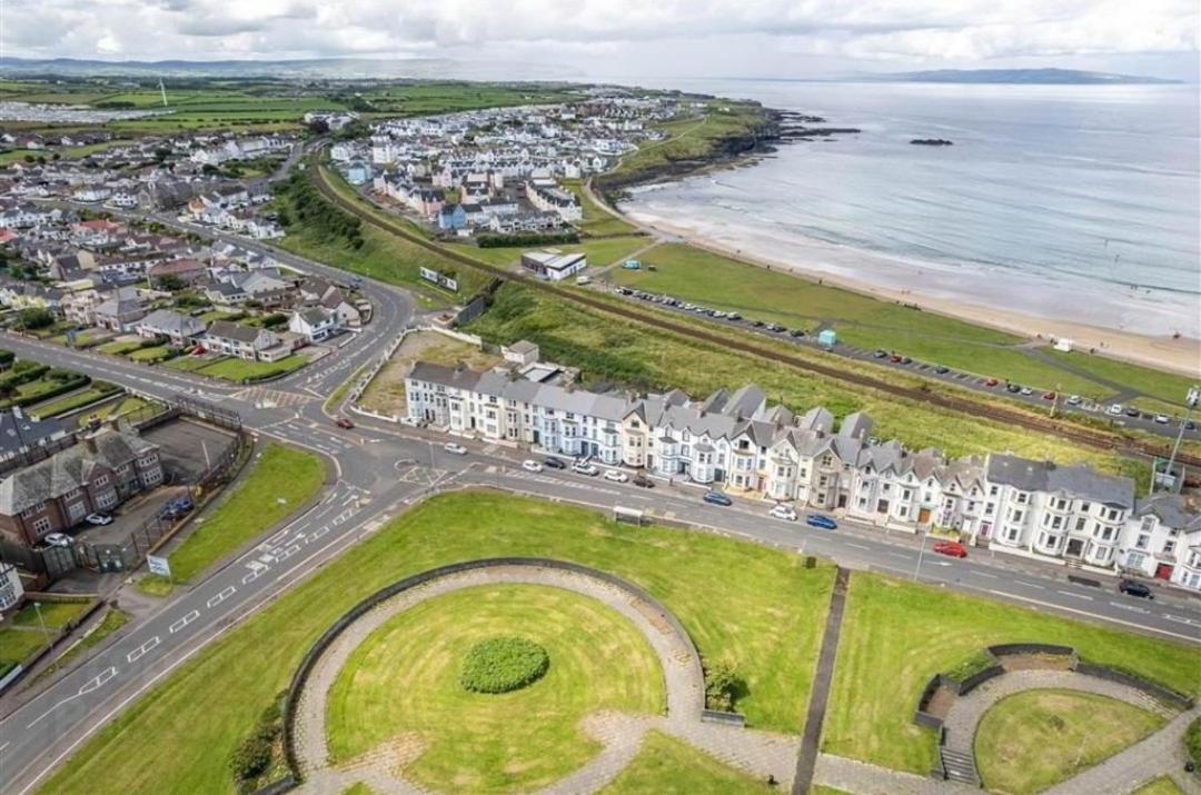 2 Dunluce Green - Portrush By The Sea Exteriör bild