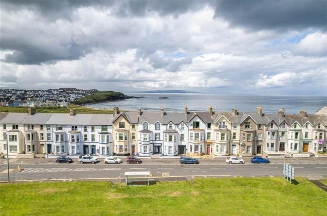 2 Dunluce Green - Portrush By The Sea Exteriör bild
