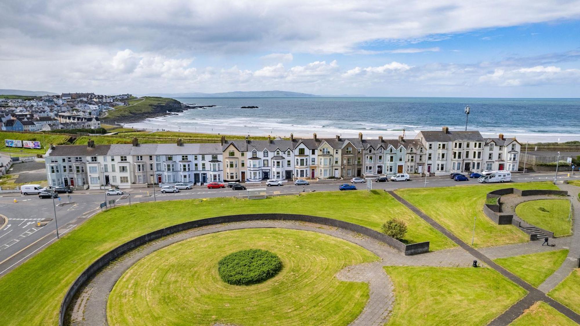 2 Dunluce Green - Portrush By The Sea Exteriör bild